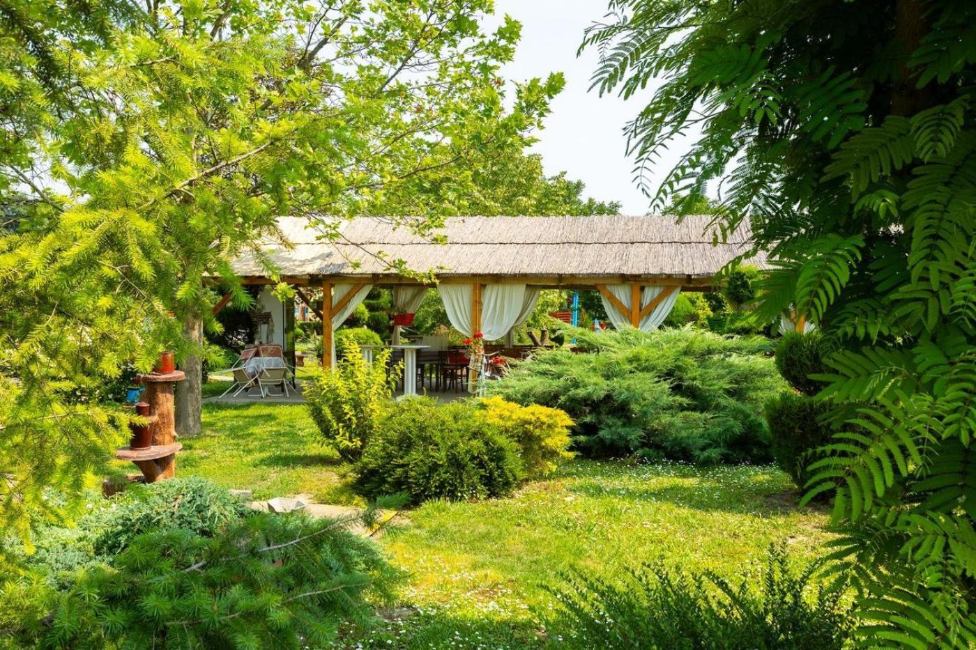 Salas Vujic Bečej Exterior foto