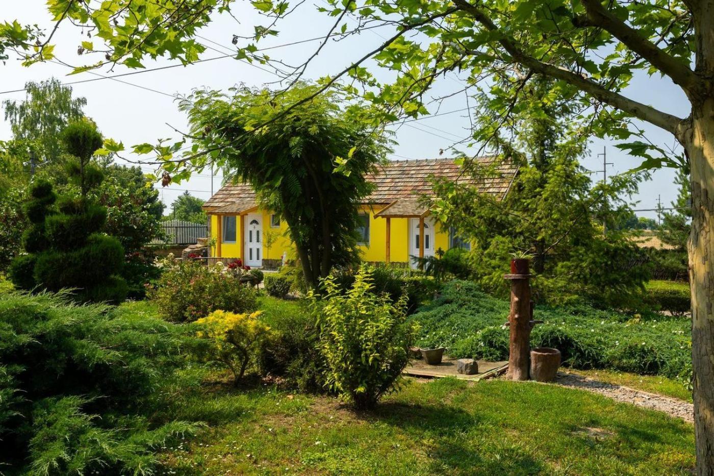Salas Vujic Bečej Exterior foto